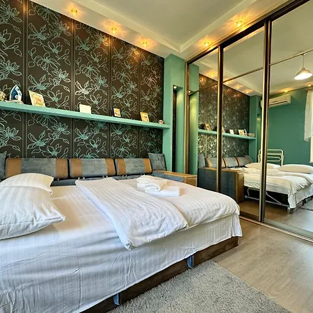 Apartpoltava, Однокімнатні Апартаменти З Кутовою Ванною, Біля Краєзнавчого Музею, Арт Кафе Кавун 外观 照片