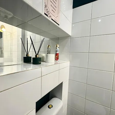 Apartpoltava, Однокімнатні Апартаменти З Кутовою Ванною, Біля Краєзнавчого Музею, Арт Кафе Кавун 外观 照片