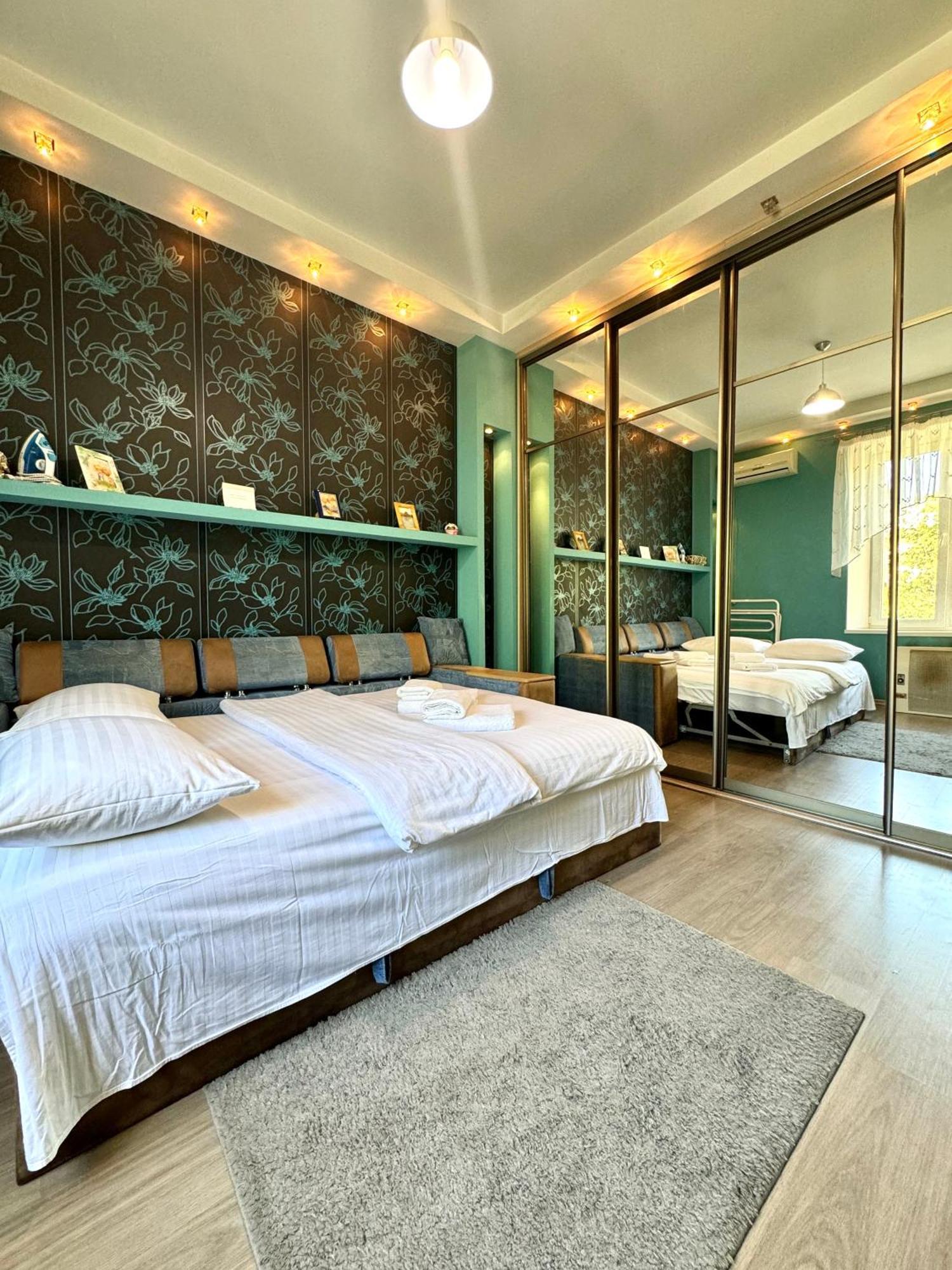 Apartpoltava, однокімнатні з кутовою ванною, біля краєзнавчого музею, арт кафе кавун شقة